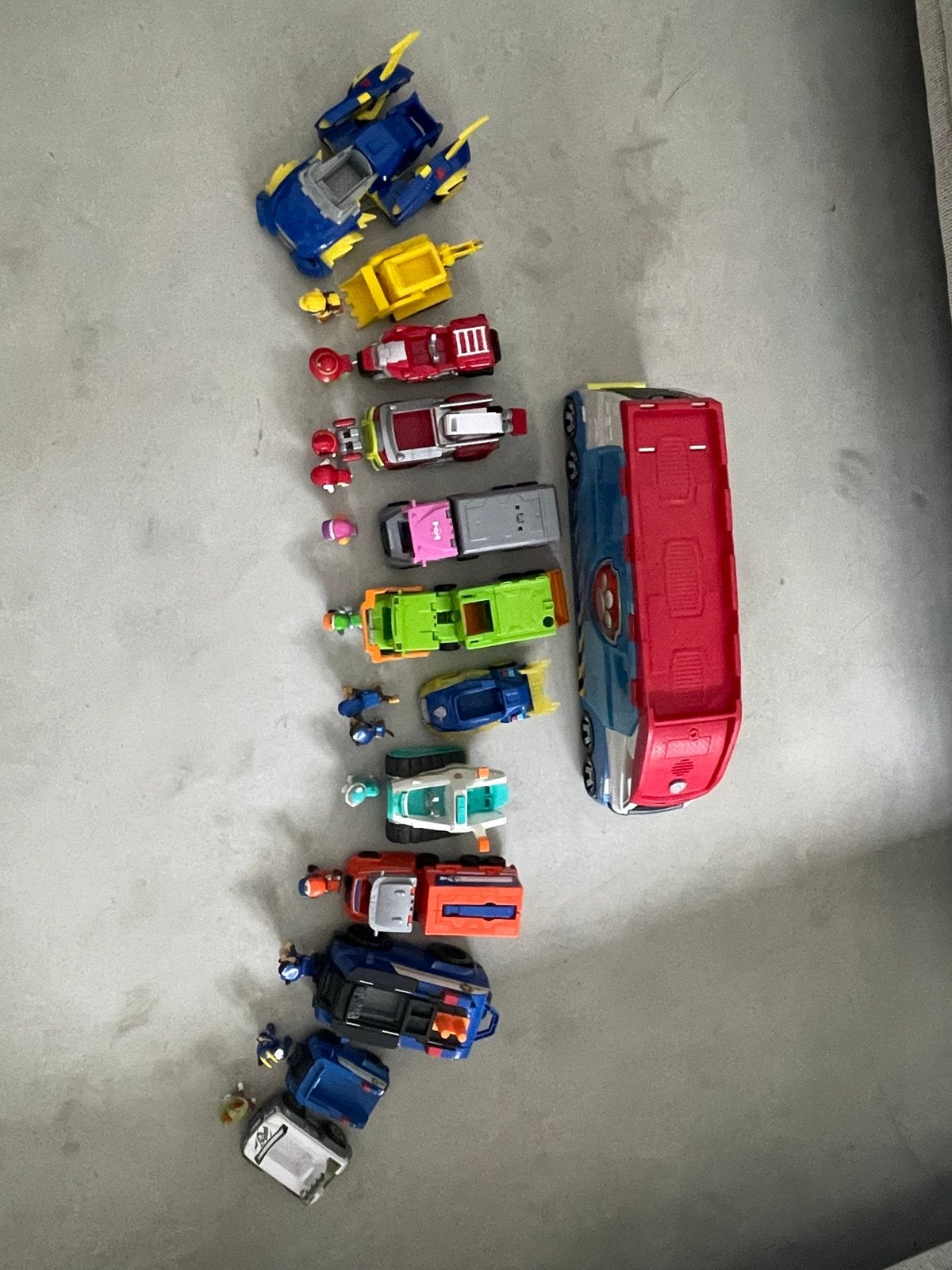 Paw Patrol auto’s en figuren -> Grote collectie, Ophalen, Zo goed als nieuw