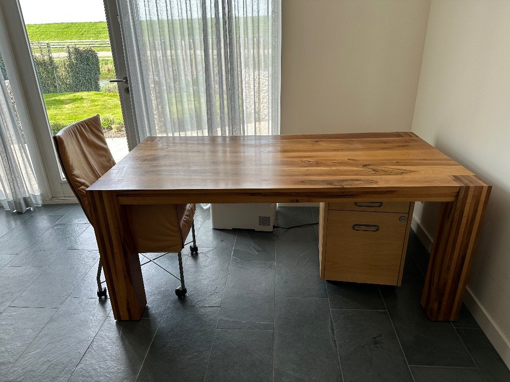 eettafel Pilat en Pilat/Fries Design/walnotenhout, Ophalen, 200 cm of meer, 50 tot 100 cm, Zo goed als nieuw