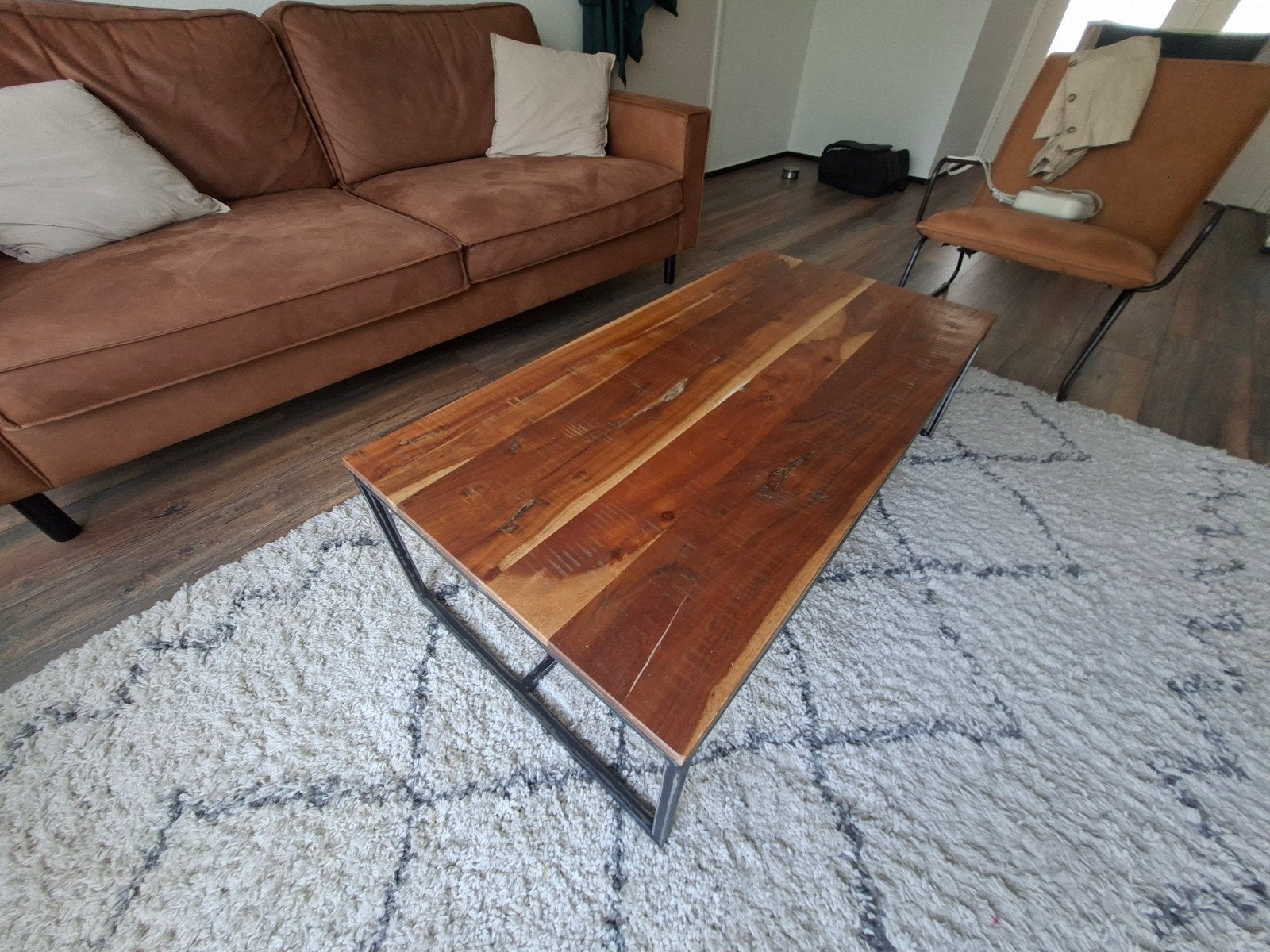 Salontafel mangohout Van der Vliet wonen Arkel, 100 tot 150 cm, Zo goed als nieuw, Overige houtsoorten, 50 tot 100 cm