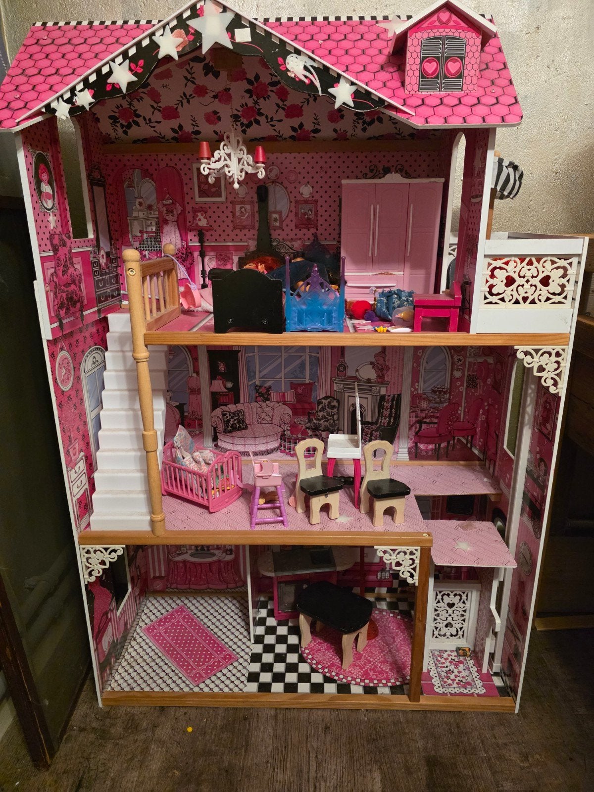 Groot houten Barbie huis - Goede staat, Ophalen, Gebruikt, Poppenhuis