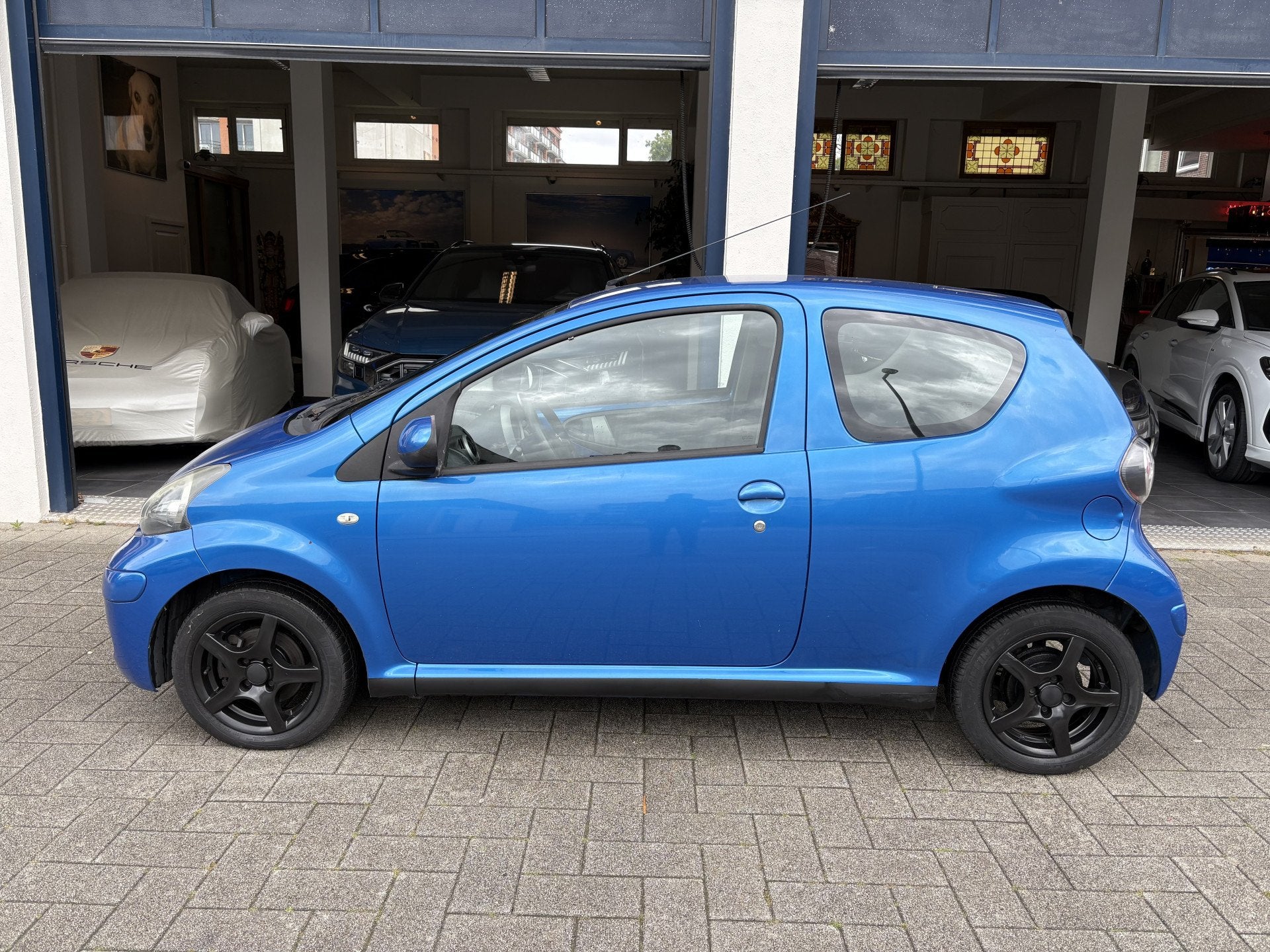 Toyota Aygo 1.0-12V Comfort L.M VELGEN (bj 2010), Voorwielaandrijving, Gebruikt, 68 pk, Origineel Nederlands