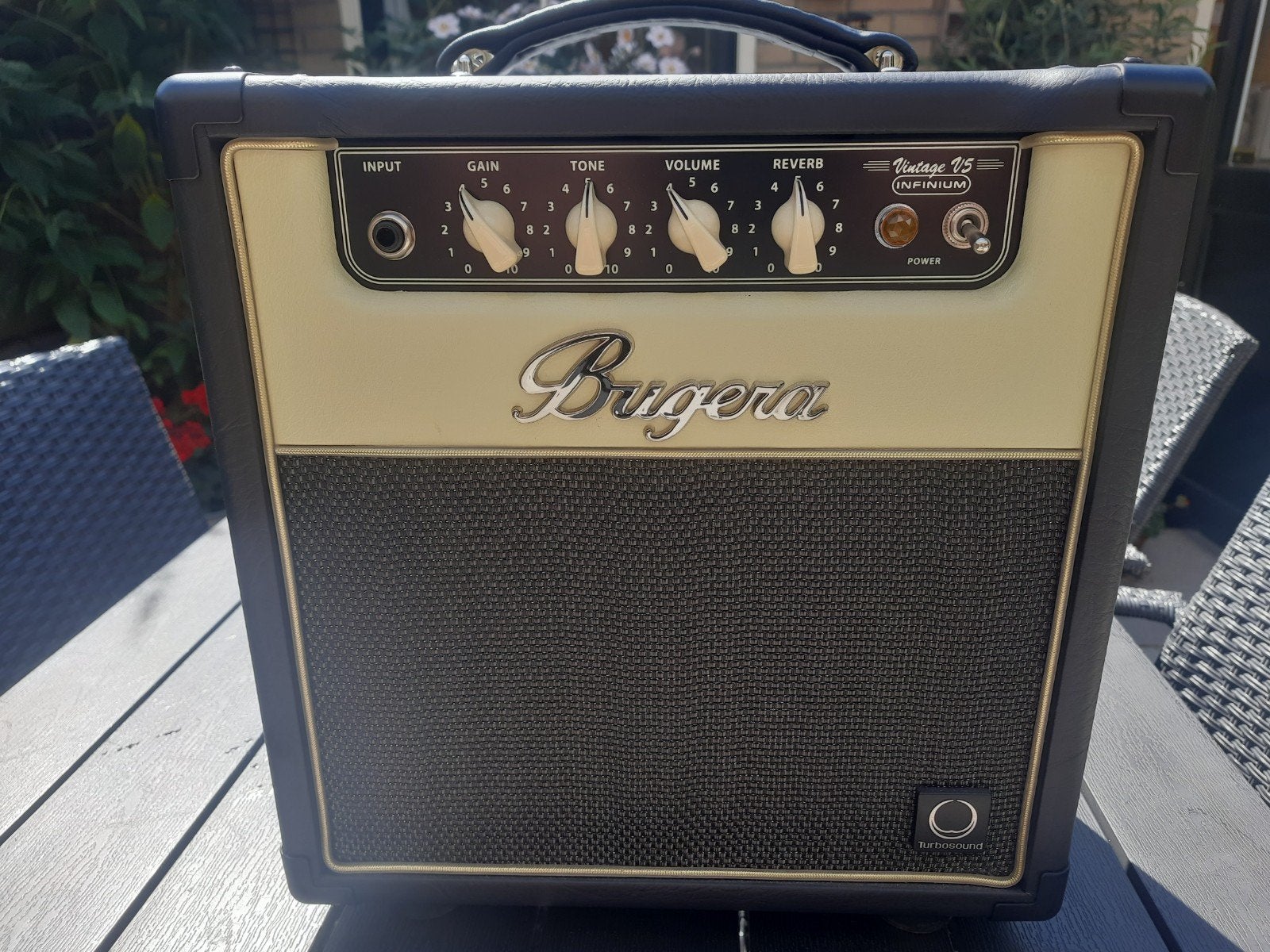 Bugera buizenversterker, Ophalen, Gebruikt, Minder dan 50 watt