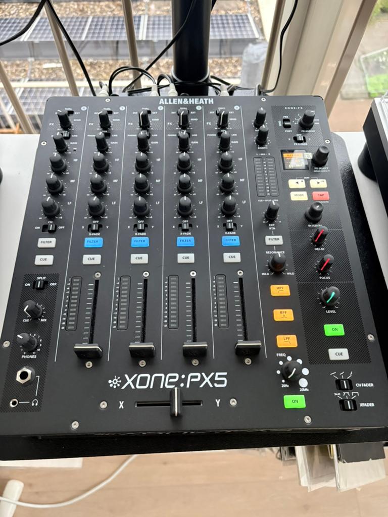 Allen & Heath Xone:PX5 DJ Mixer – zo goed als nieuw – €950, Muziek en Instrumenten, Mengpanelen, Ophalen of Verzenden, Zo goed als nieuw