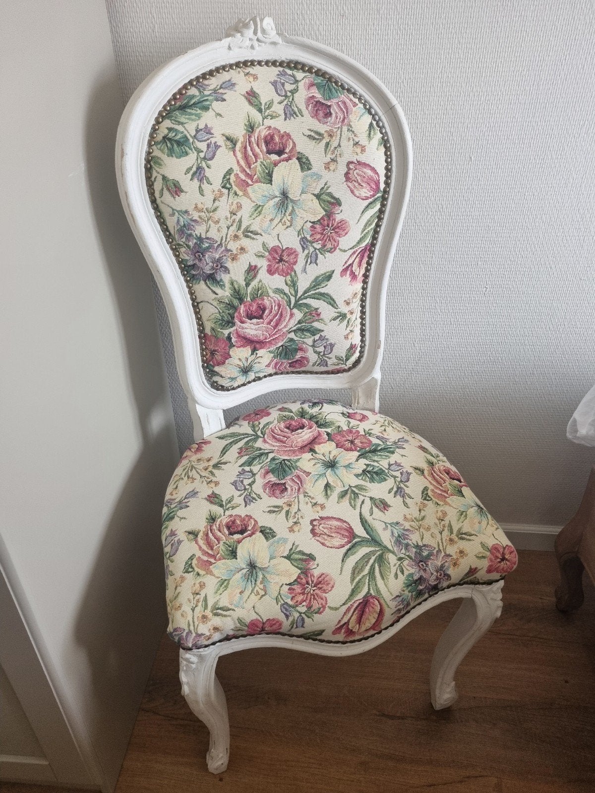 Vintage stoel met bloemenprint - wit houten frame, Ophalen