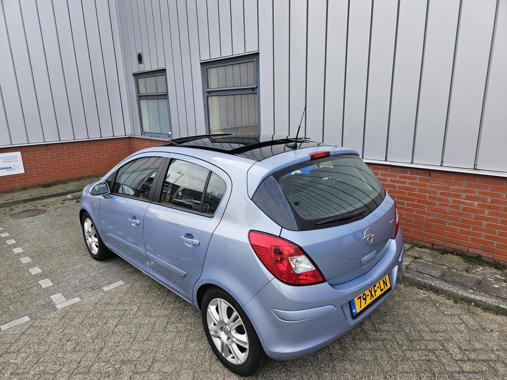 Opel Corsa 1.4-16V Pano Climate Cruise, Voorwielaandrijving, 1063 kg, Gebruikt, 4 cilinders