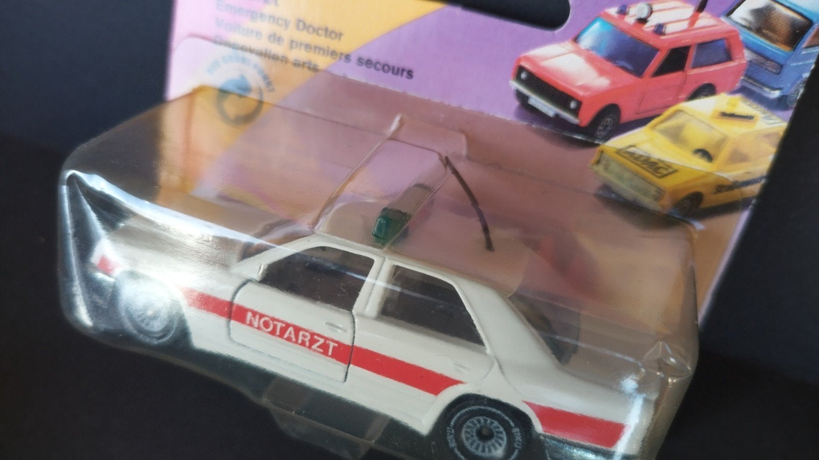 Mercedes Benz E klasse w124 Notarzt 1:55 Siku 1339 pol, Auto, Ophalen of Verzenden, Zo goed als nieuw, Sieper
