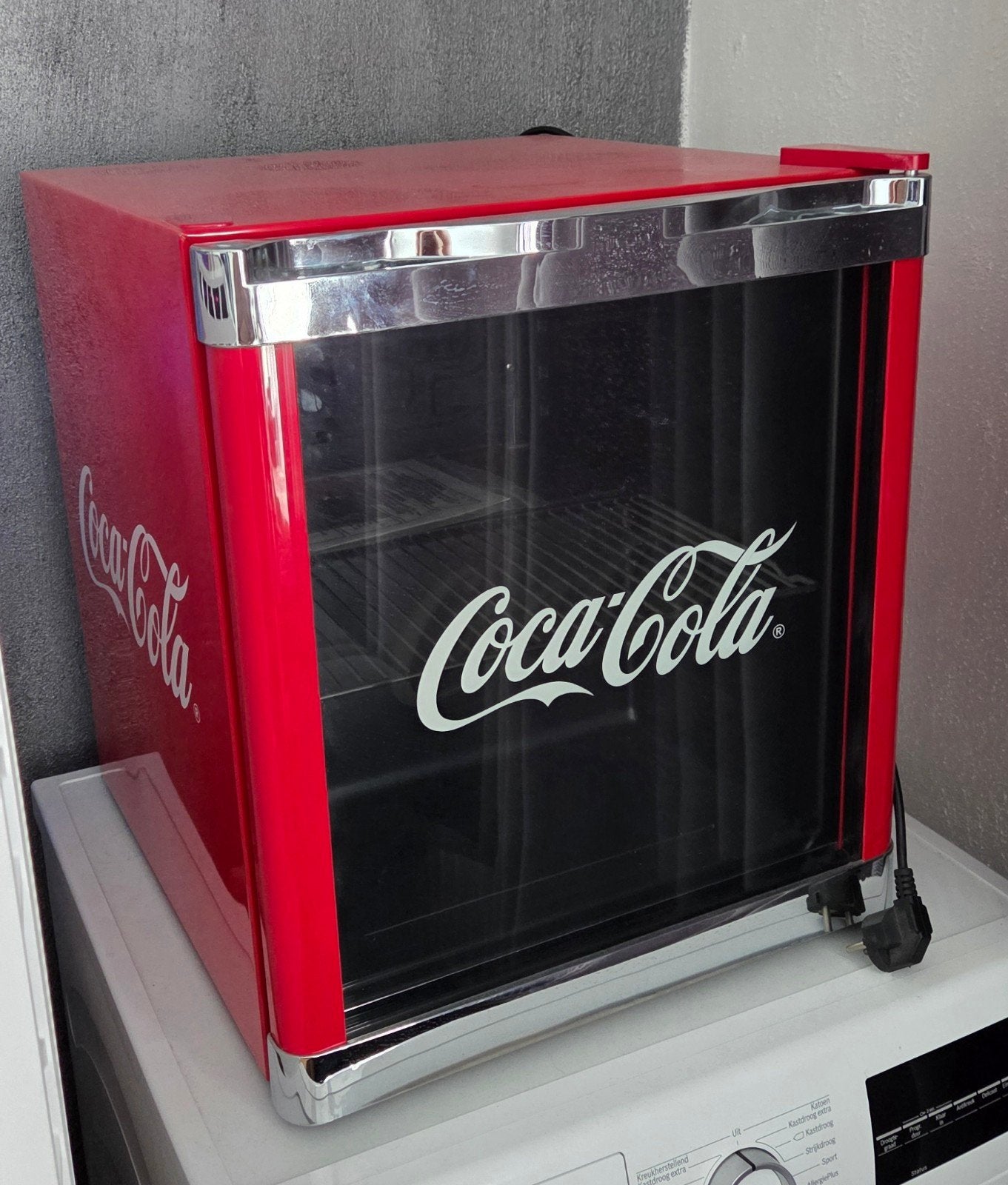 Coca-Cola Mini Koelkast - Scan Cool HUS-HM165SCN, Witgoed en Apparatuur, Koelkasten en IJskasten, Ophalen, Zonder vriesvak, Energieklasse A of zuiniger