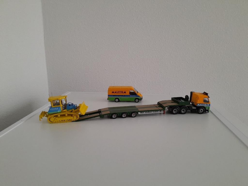 Volvo Fm Malcolm met semitrailer en lading en busje ., Verzenden, Nieuw, Bus of Vrachtwagen, Overige merken