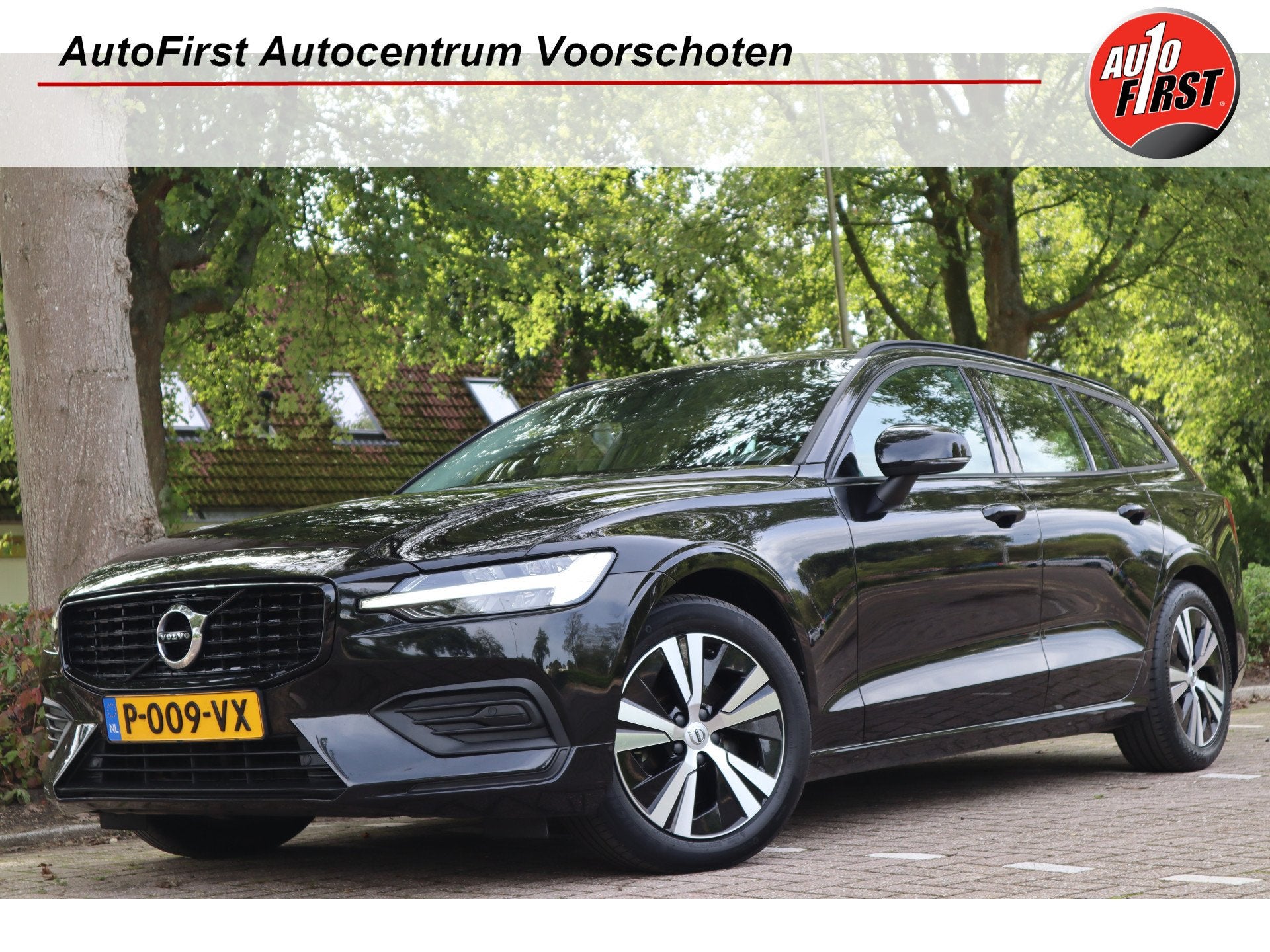 Volvo V60 2.0 B3 Momentum Advantage | Trekhaak | Carplay |, 12 maanden, Euro 6, 4 cilinders, Zwart