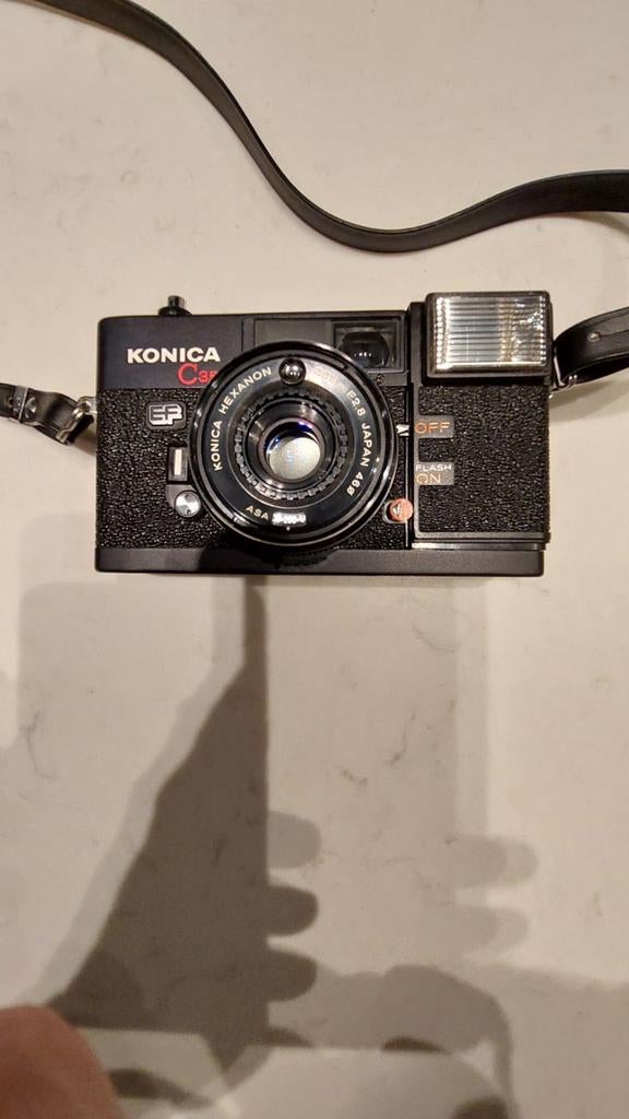 Konica C35 Compact Camera met Hexanon Lens en Flitser, Ophalen, Zo goed als nieuw, Compact, Konica