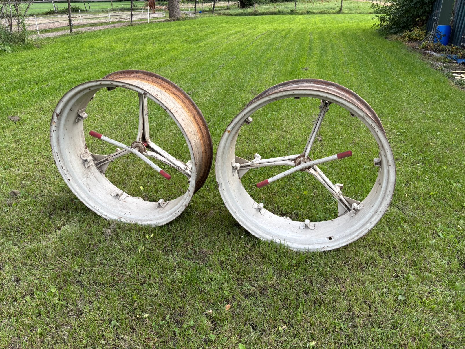 Dubbel lucht velgen molcon haken 12.4 R 36 124 A8, Zakelijke goederen, Agrarisch | Onderdelen | Banden, Velgen en Assen, Ophalen of Verzenden