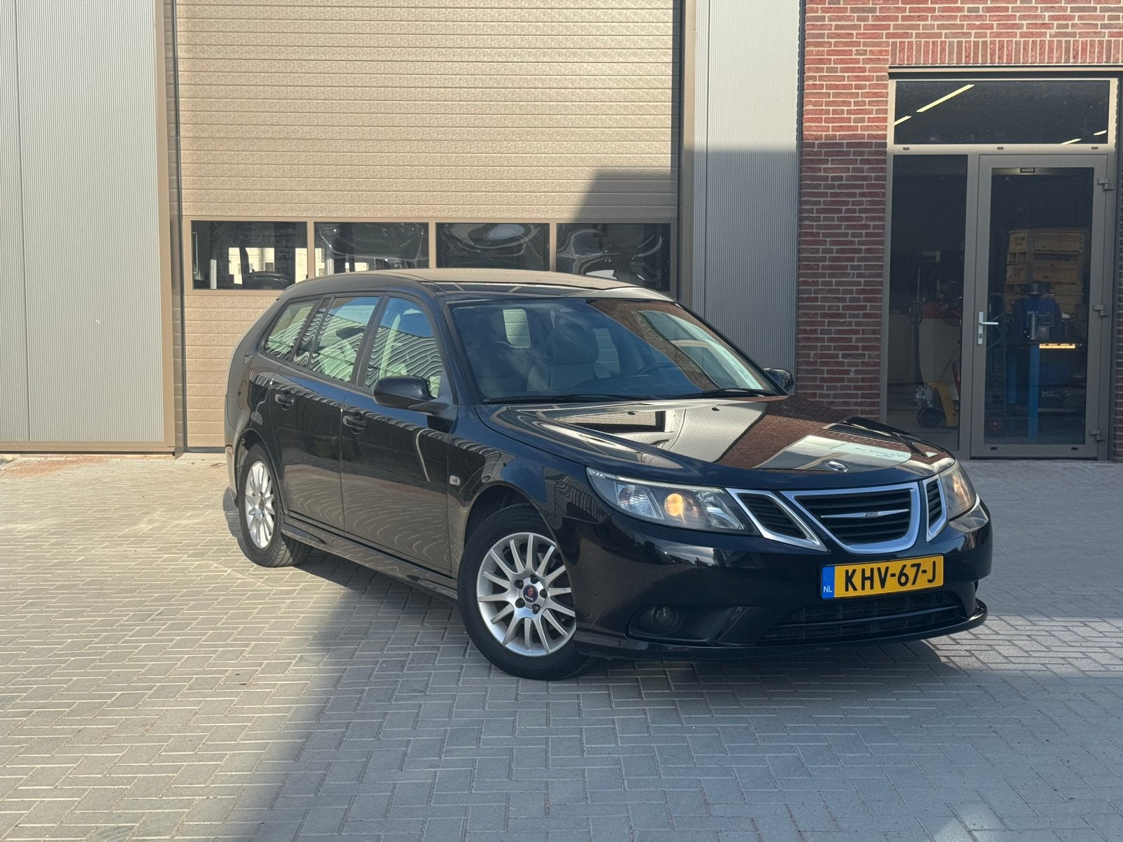 Saab 9-3 Sport Estate 1.8t Biopower, 1998 cc, 4 cilinders, 150 pk, Zwart