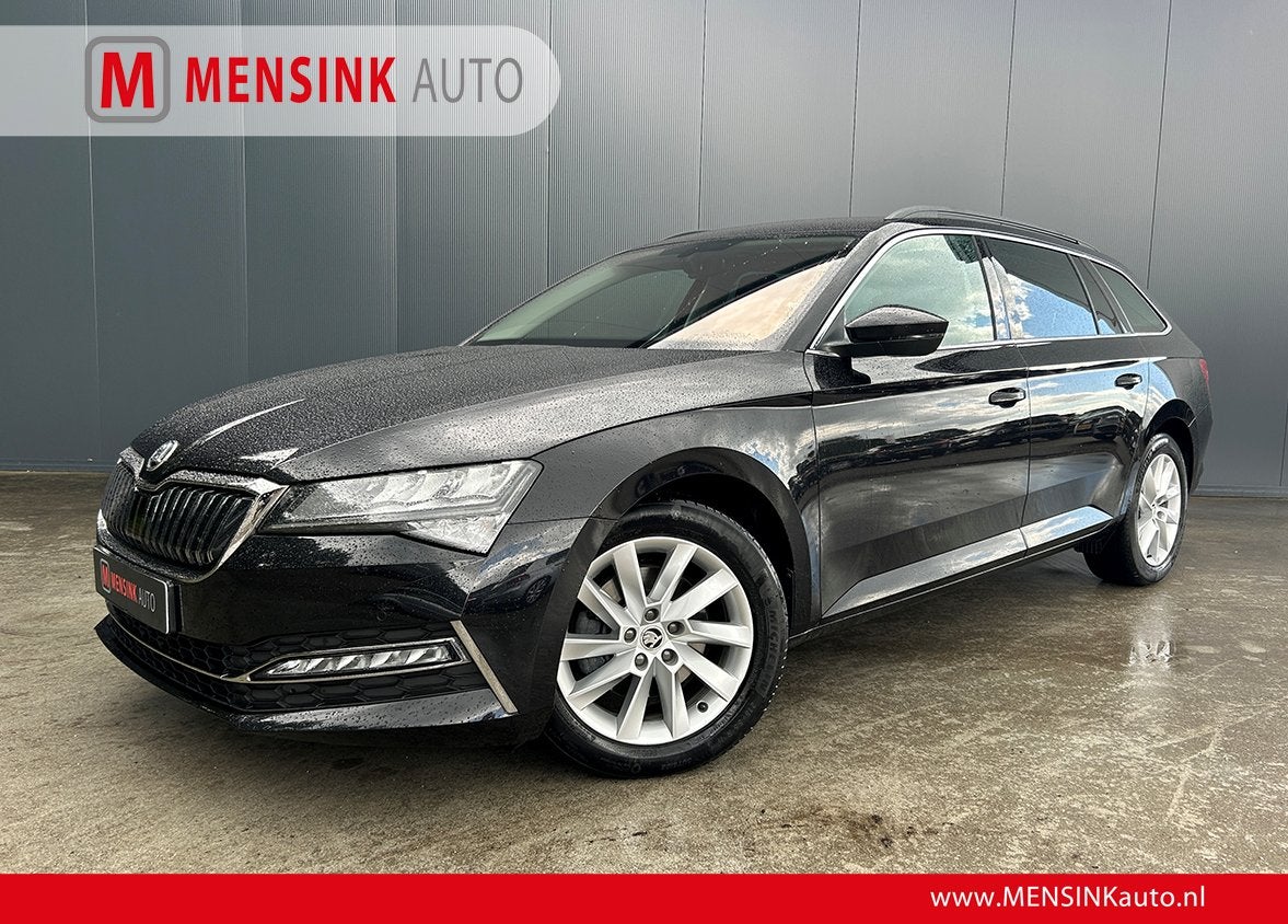 Skoda Superb 1.4 TSI iV PHEV 1e EIGENAAR MEMORY STOEL CAMERA, Gebruikt, Zwart, Hybride Elektrisch/Benzine, 1600 kg