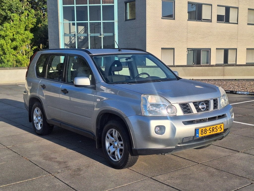 Nissan X-Trail €3850,-2.0 XE AIRCONDITION TREKHAAK APK NAP, Auto's, Nissan, Voorwielaandrijving, Stof, Gebruikt, 4 cilinders