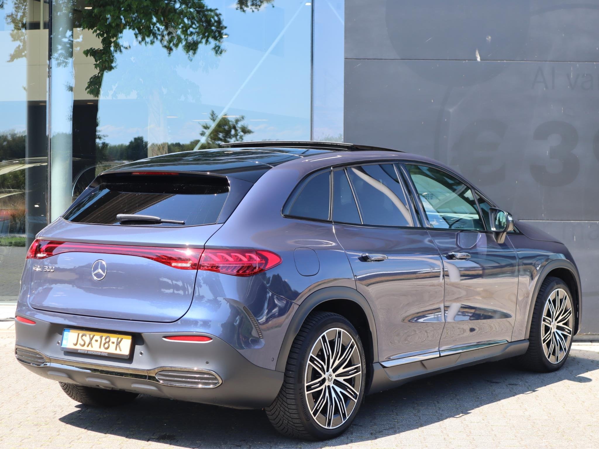 Mercedes-Benz EQE SUV 300 Sport Edition 91 kWh, Auto's, Dealer onderhouden, Gebruikt, Blauw, 564 km