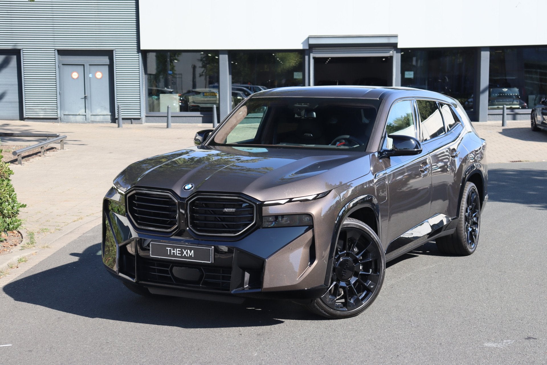 BMW XM PHEV 50e / Trekhaak / Bowers & Wilkins / Adaptief M O, Auto's, BMW, Automaat, Zwart, Bruin, 23 km/l