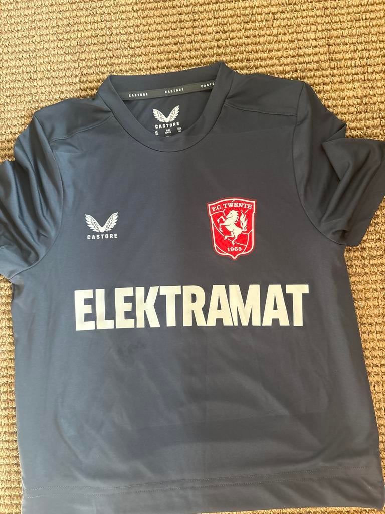 FC Twente Castore Trainingsshirt Grijs maat 164, Maat XS of kleiner, Ophalen of Verzenden, Zo goed als nieuw, Shirt