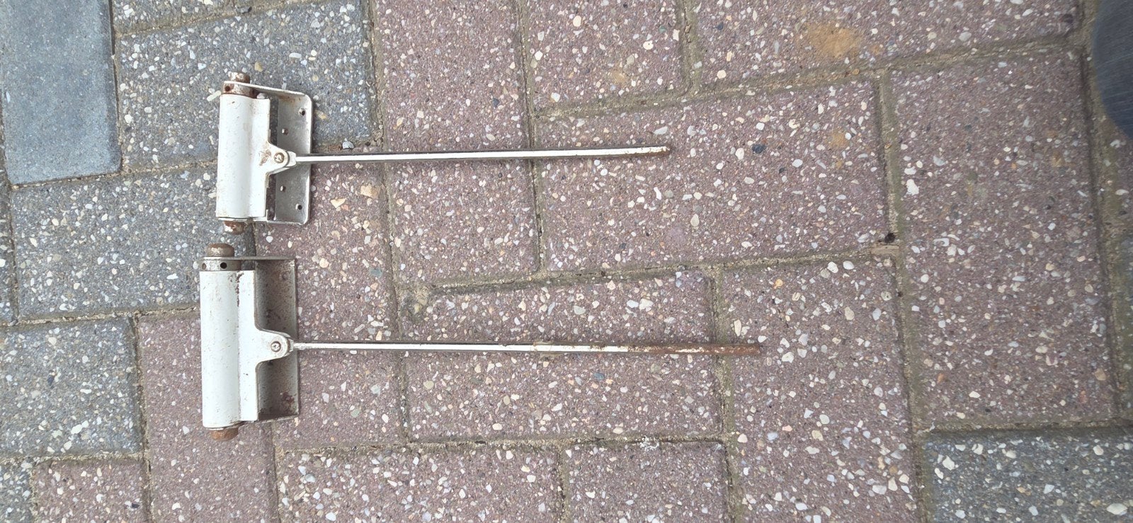 1x Deurdranger (kortste) - Gebruikt maar functioneel, Doe-het-zelf en Verbouw, Hang- en Sluitwerk, Ophalen of Verzenden