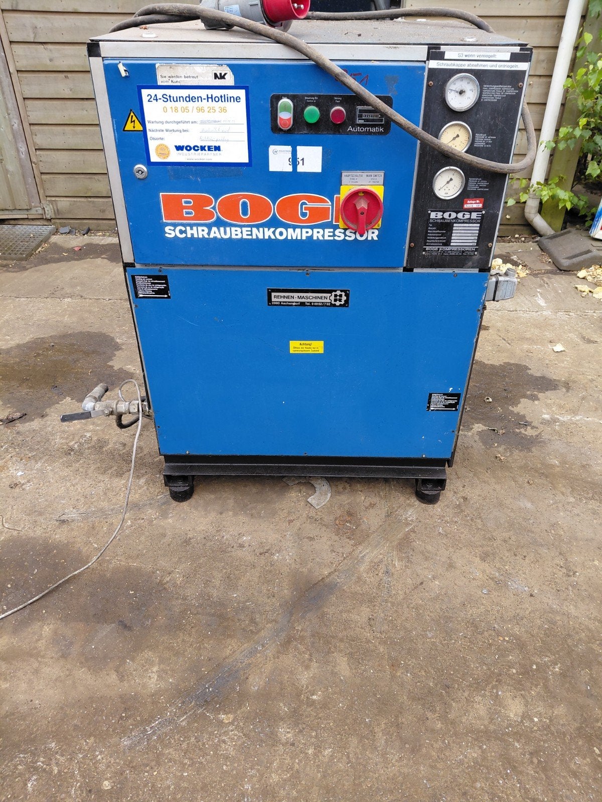 Schroef compressor, Doe-het-zelf en Verbouw, Compressors, 100 liter of meer, Ophalen, Minder dan 200 liter/min