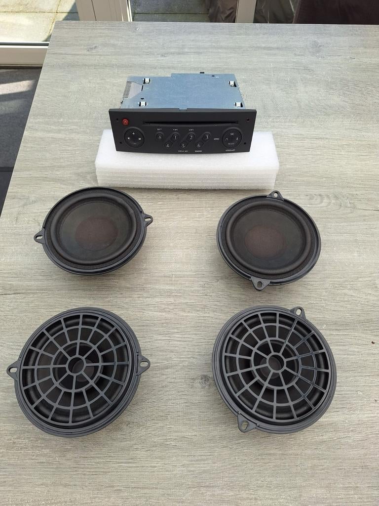 Originele Renault Clio 3 (2009) radio en speakers, Ophalen, Gebruikt