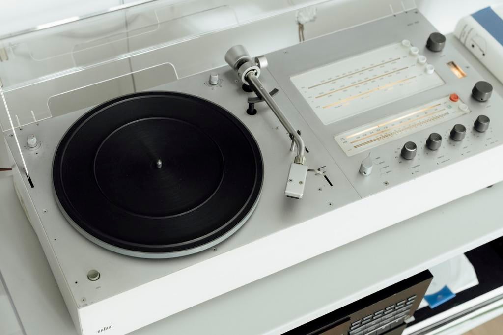 Braun Audio 300 platenspeler/receiver Dieter Rams, Ophalen, Zo goed als nieuw, Platenspeler, Overige merken