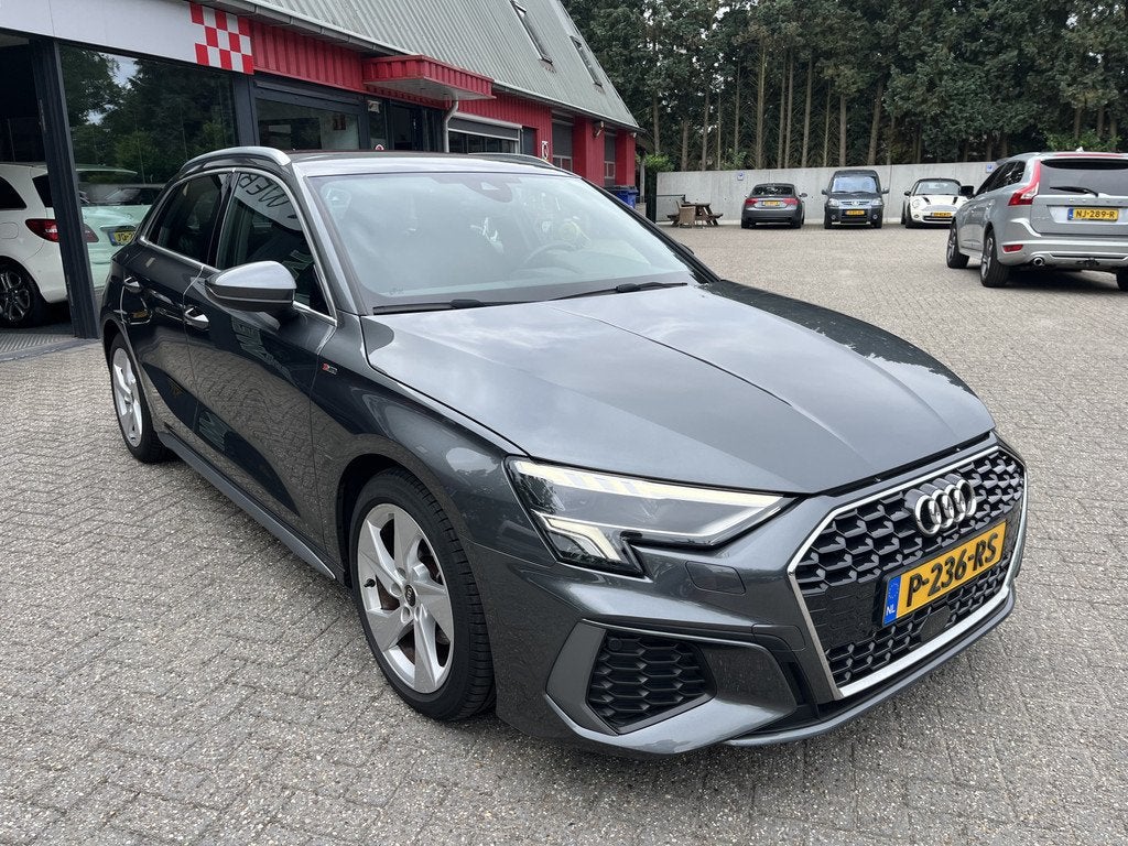 Audi A3 Sportback 35 TFSI 2x S-Line Edition 1e Eign. Camera, 4 cilinders, Leder en Stof, Origineel Nederlands, Bedrijf
