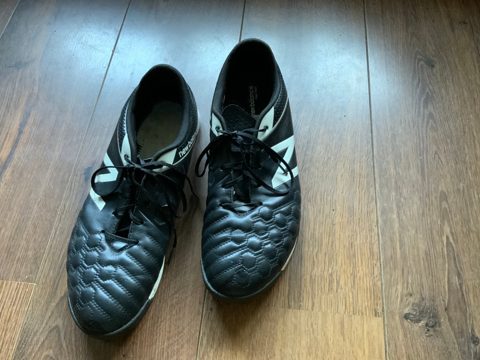 New balance schoenen (kunstgras ) mt 46,5, Maat XS of kleiner, Ophalen of Verzenden, Zo goed als nieuw, Schoenen