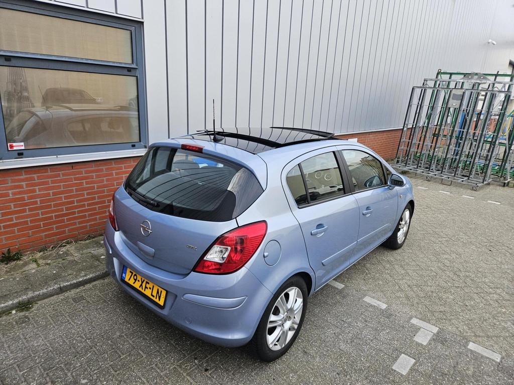 Opel Corsa 1.4-16V Pano Climate Cruise, Voorwielaandrijving, 1063 kg, Gebruikt, 4 cilinders