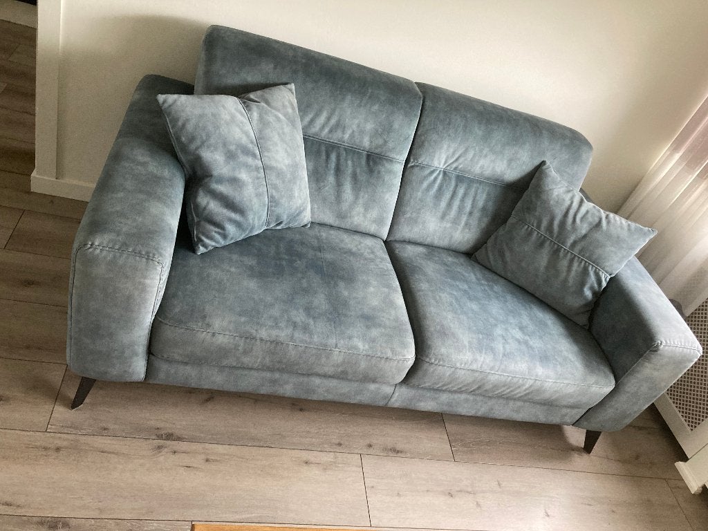 Prachtige ruime 2 zits bank velours/velvet, Ophalen, Minder dan 75 cm, 150 tot 200 cm, Tweepersoons