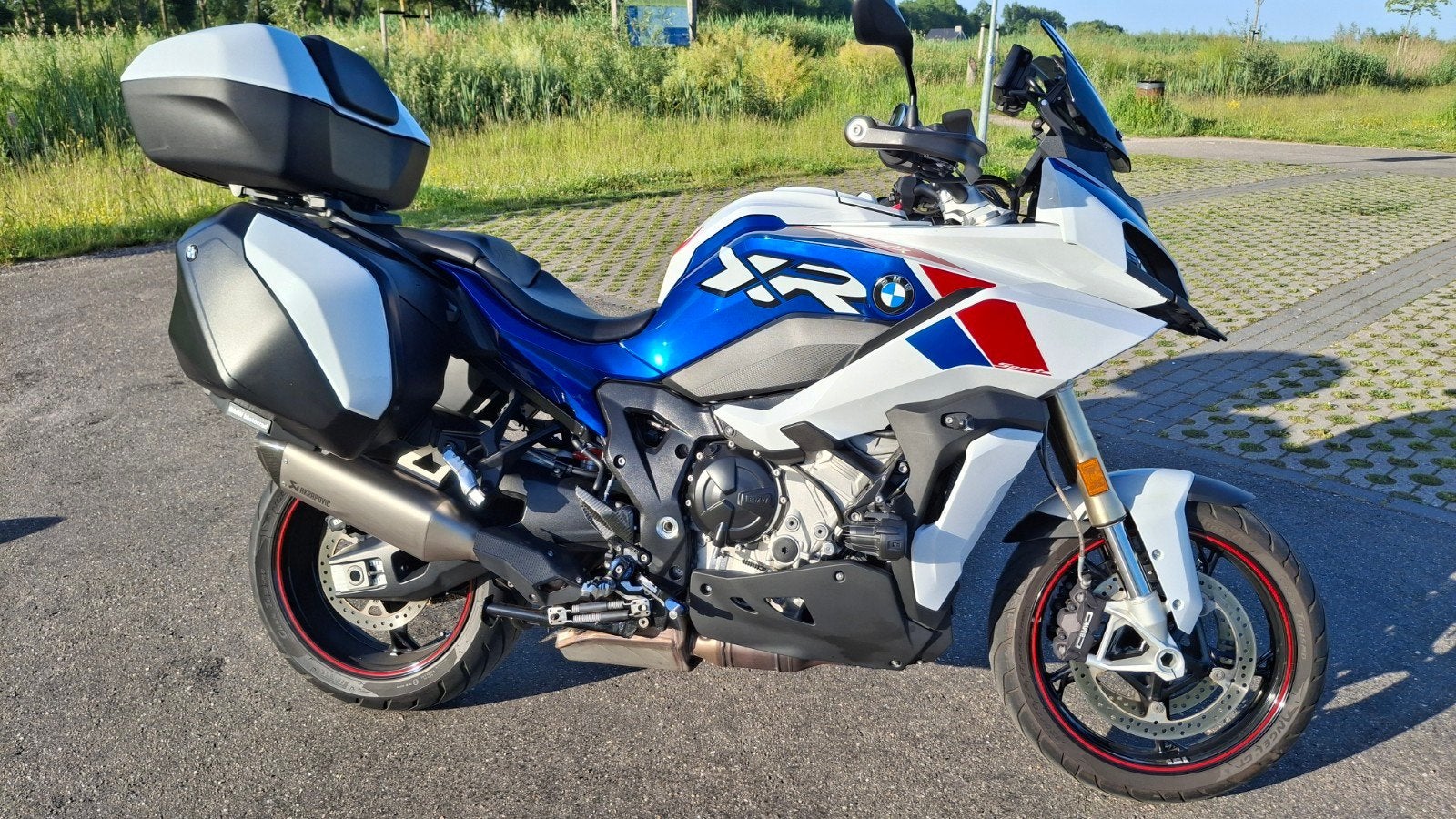 BMW S1000XR M Sport Full options nieuwstaat bj 2021 17.796km, Occasion, 4 cilinders, Motorrijbewijs A, Handvatverwarming