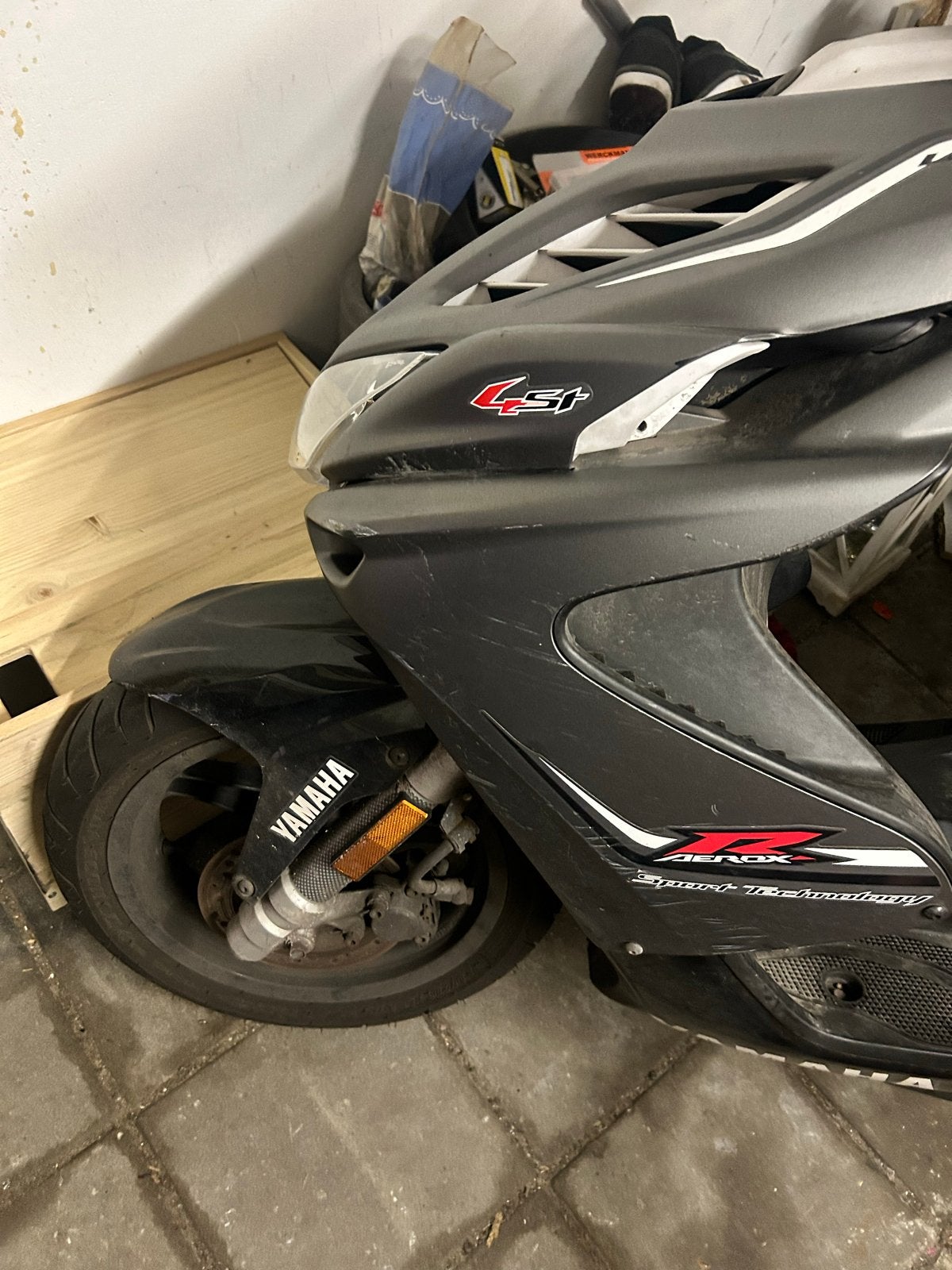Yamaha Aerox  4 takt Scooter - Start niet, Fietsen en Brommers, Snorfietsen en Snorscooters, Ophalen, Gebruikt, Yamaha, Benzine