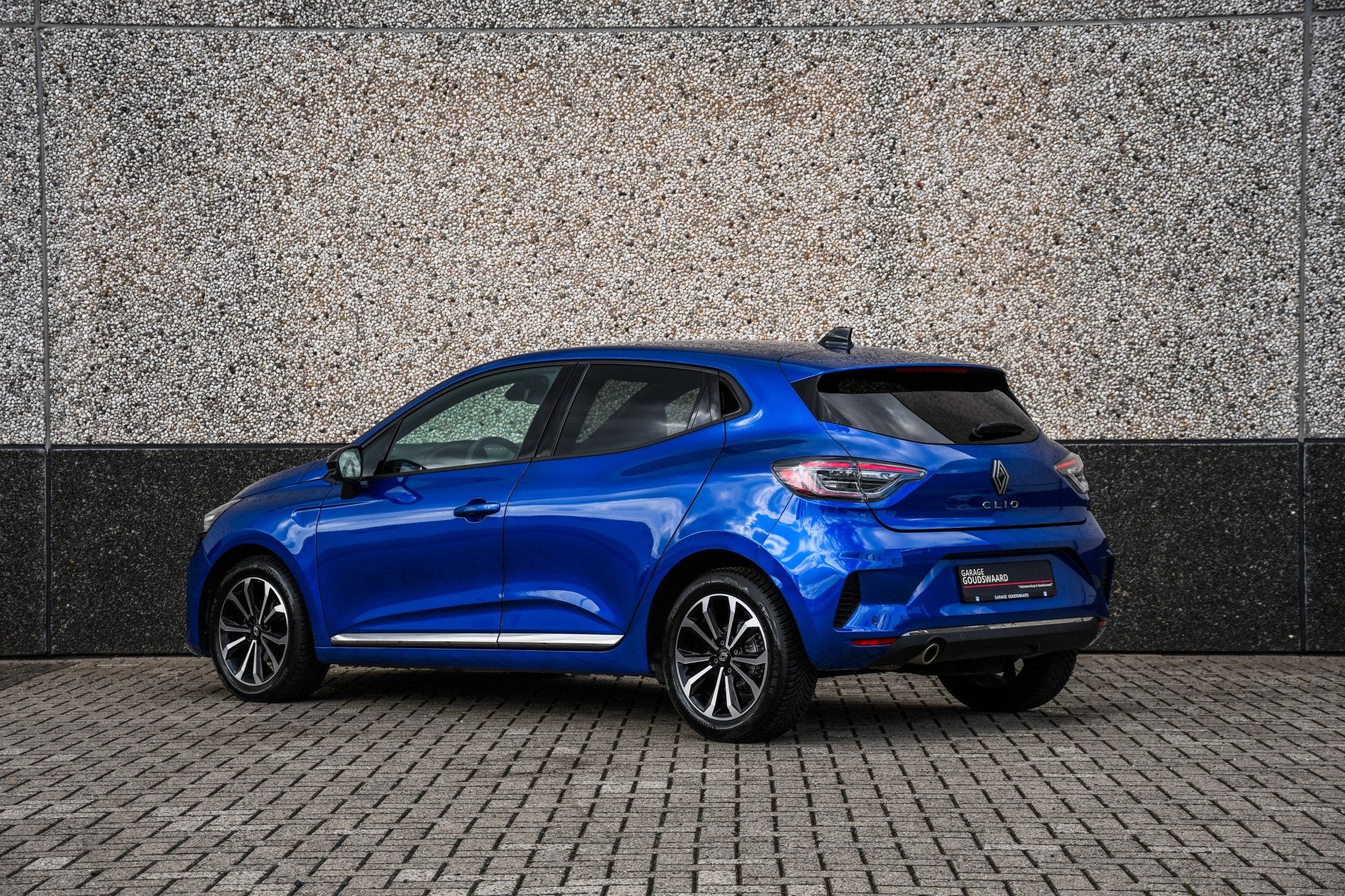 Renault Clio 1.0 TCe 90 GPF techno (bj 2025), Auto's, Voorwielaandrijving, Gebruikt, Blauw, Leder en Stof