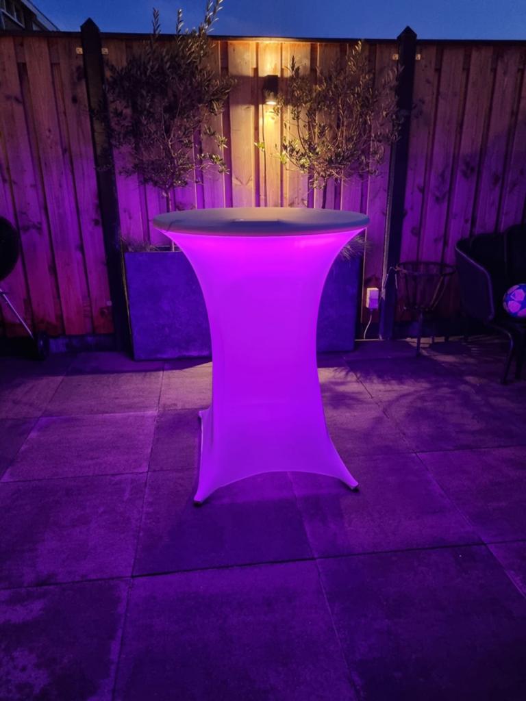 Foto 9 van 🎉 Feestverhuur | Partytent • JBL • Koelkast • Statafels