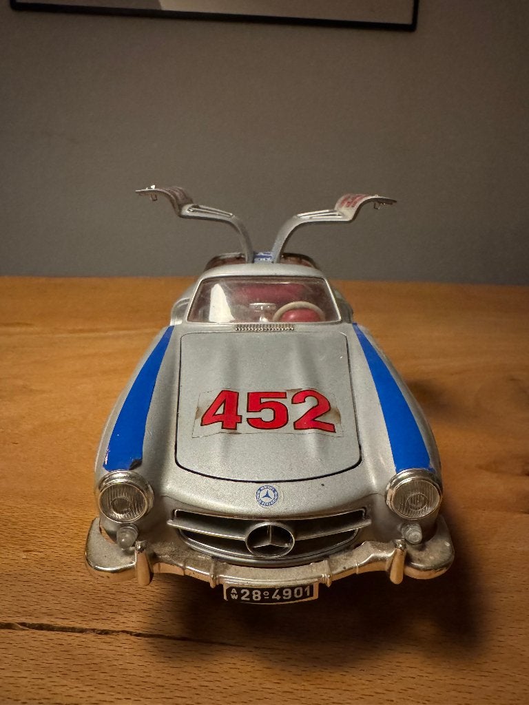 Mercedes-Benz 300 SL Gullwing modelauto schaalmodel, Ophalen of Verzenden, Gebruikt, Bburago