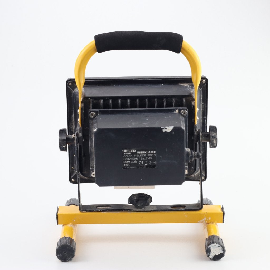 RELED RELED818913 Werklamp oplaadbaar, Dewalt, Zo goed als nieuw, Support@dewalt.com, 701 E. Joppa Road
Towson, MD 21286
USA