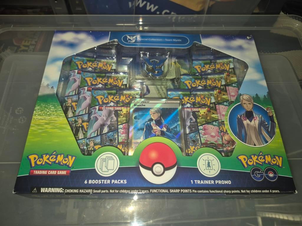 Pokémon GO Special Collection Team Mystic/Valor/Instinct, Ophalen of Verzenden, Nieuw, Boosterbox
