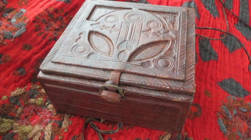 Leren tas, Toeareg handwerk Niger, 13x13x6cm, unica, Verzenden