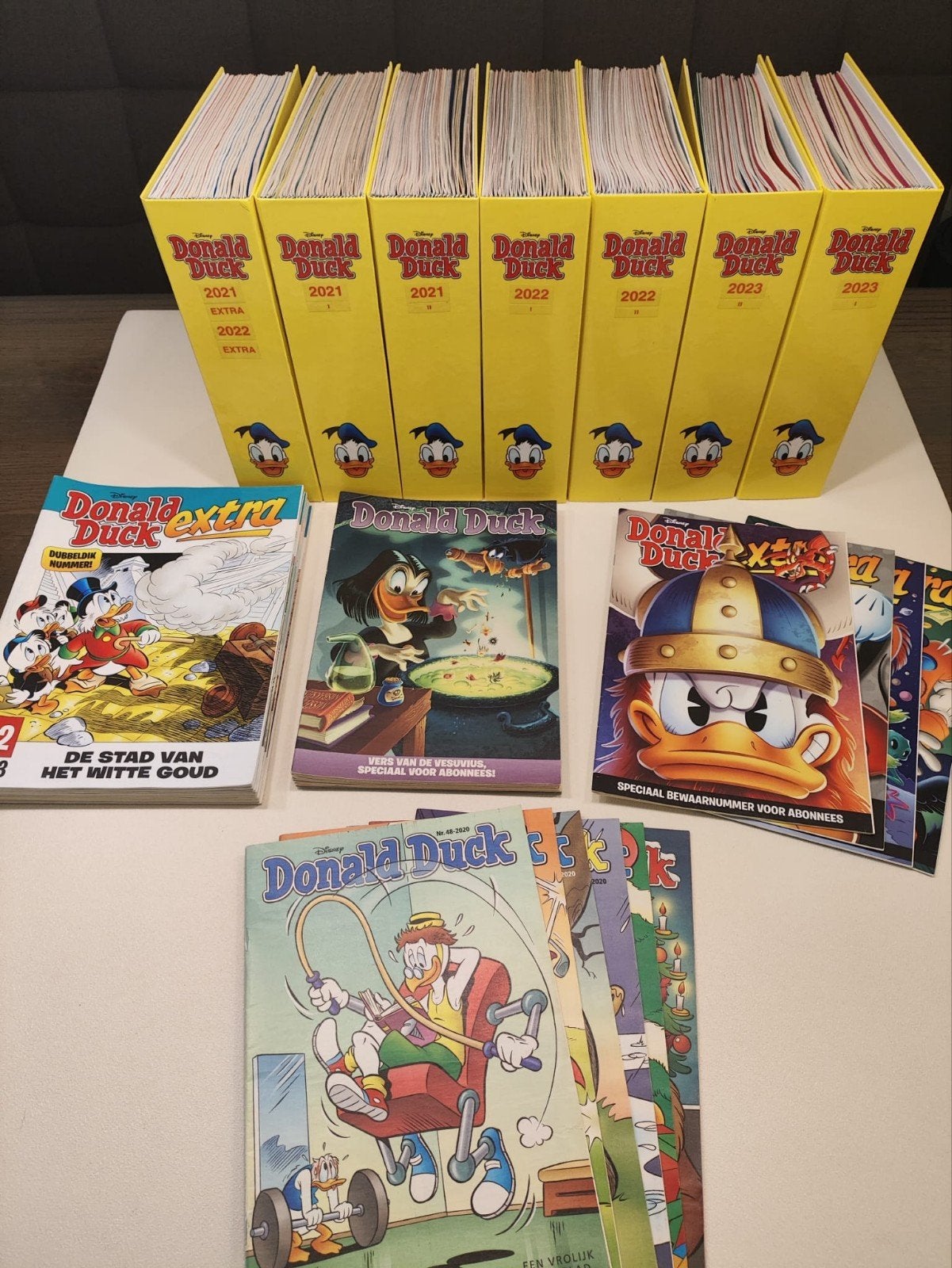 Donald Duck Extra en Jaargangen 2021-2023 in Banden, Complete serie of reeks, Ophalen of Verzenden, Zo goed als nieuw