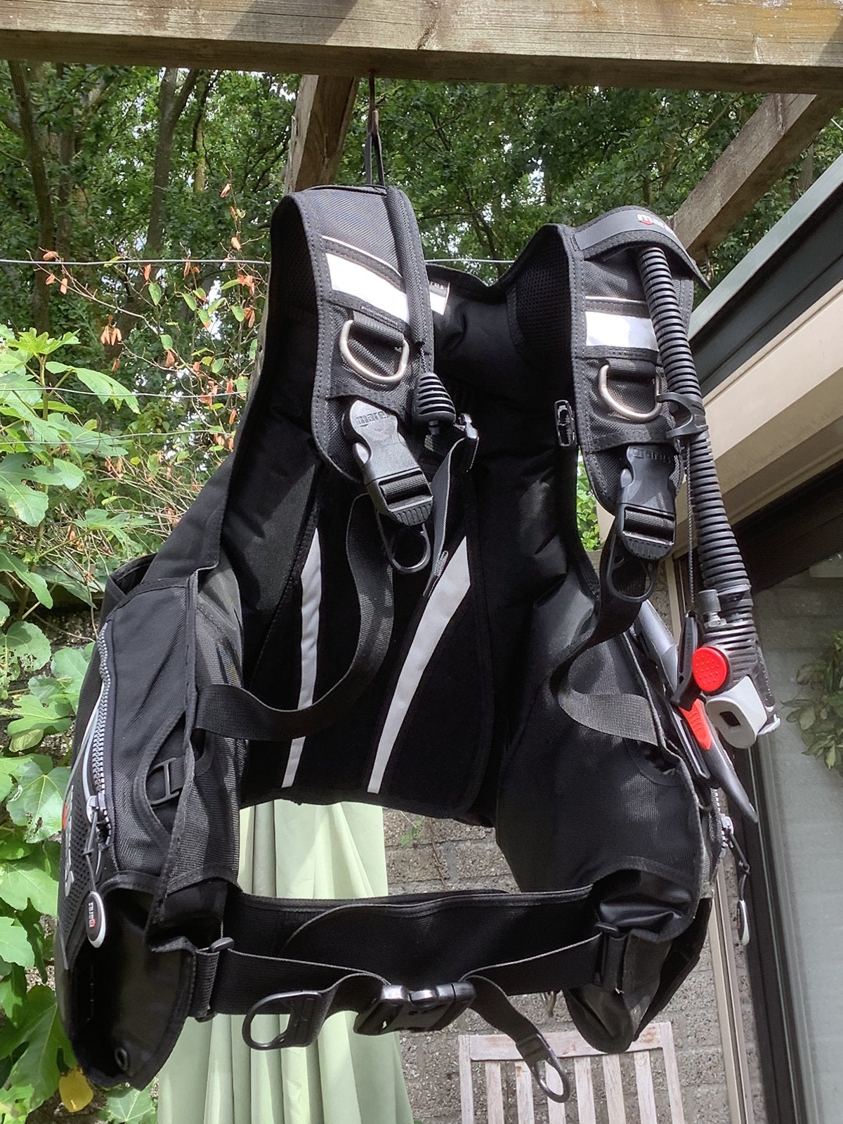 Mares trimvest size L, Ophalen, Zo goed als nieuw, Trimvest of Wing