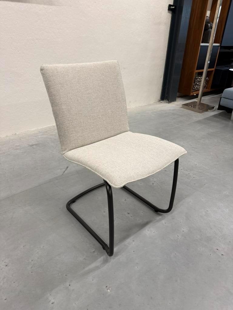Nieuw Leolux Freyr eetkamerstoel Evla stof Design stoel, Huis en Inrichting, Stoelen, Leolux, Info@leolux.nl, Nieuw, Ophalen of Verzenden