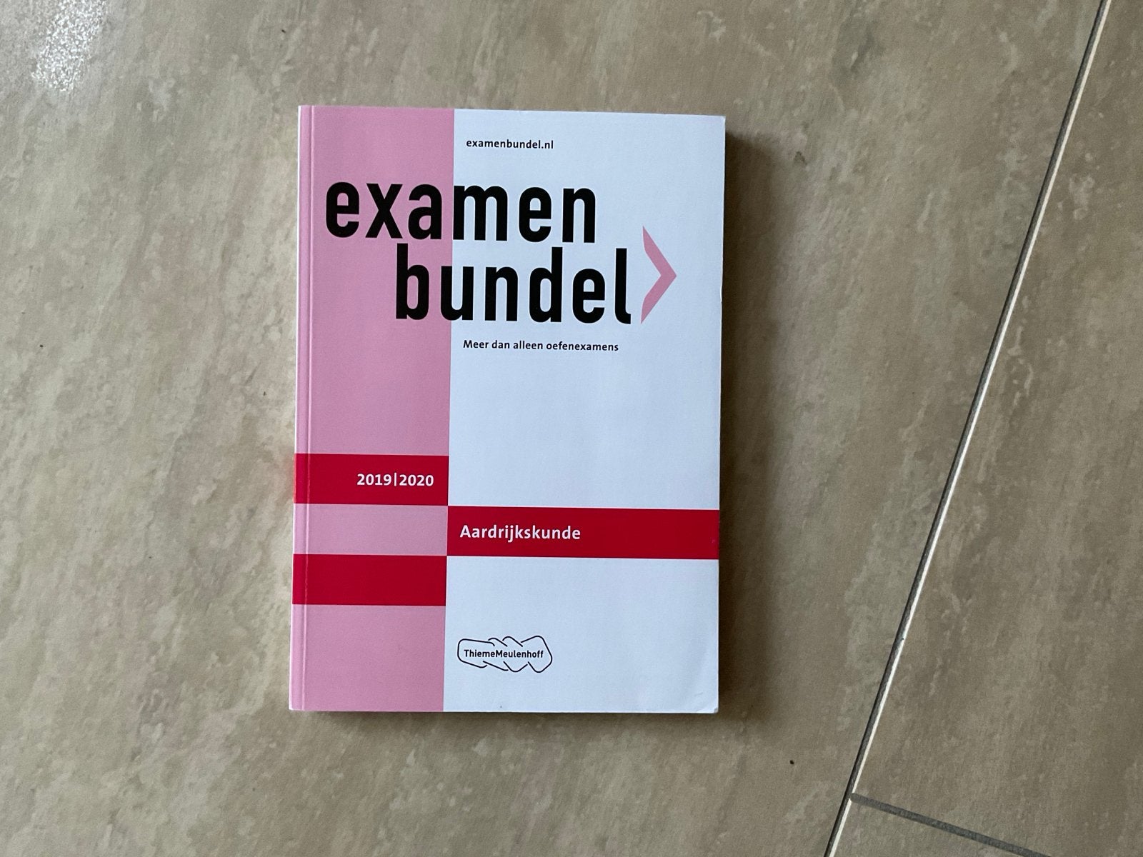 Examenbundel Aardrijkskunde 2019/2020, Ophalen, Gelezen, VWO, Aardrijkskunde