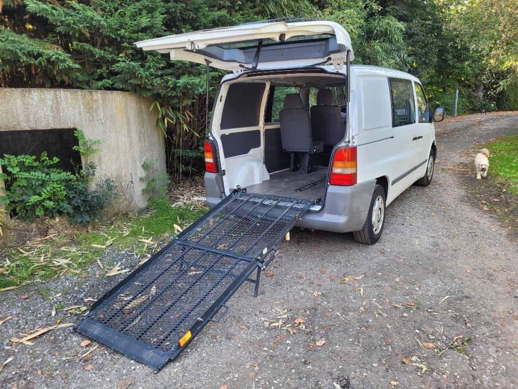 Mercedes Benz rolstoel - scootmobiel bus, Auto's, 2000 kg, Wit, Mercedes-Benz, Particulier
