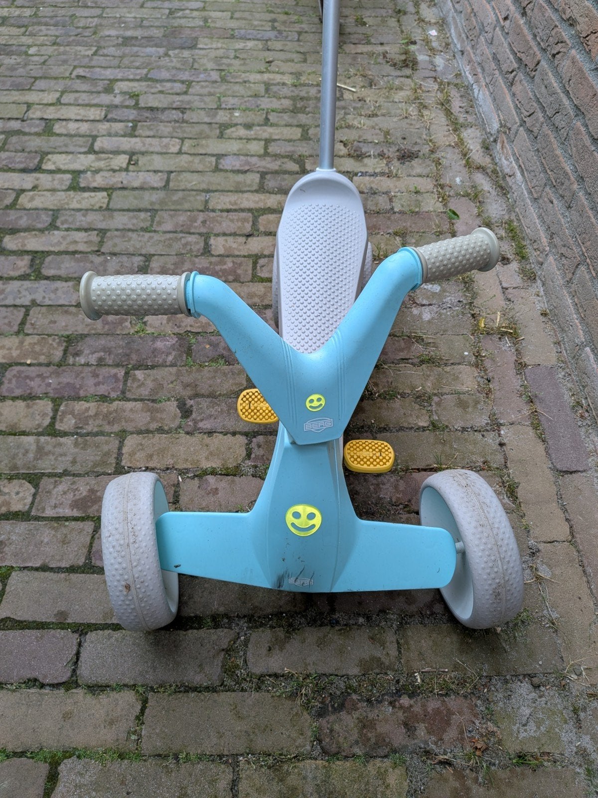 Berg go 2 blauwe loopfiets met duwstang, Kinderen en Baby's, Speelgoed | Buiten | Voertuigen en Loopfietsen, Ophalen, Gebruikt