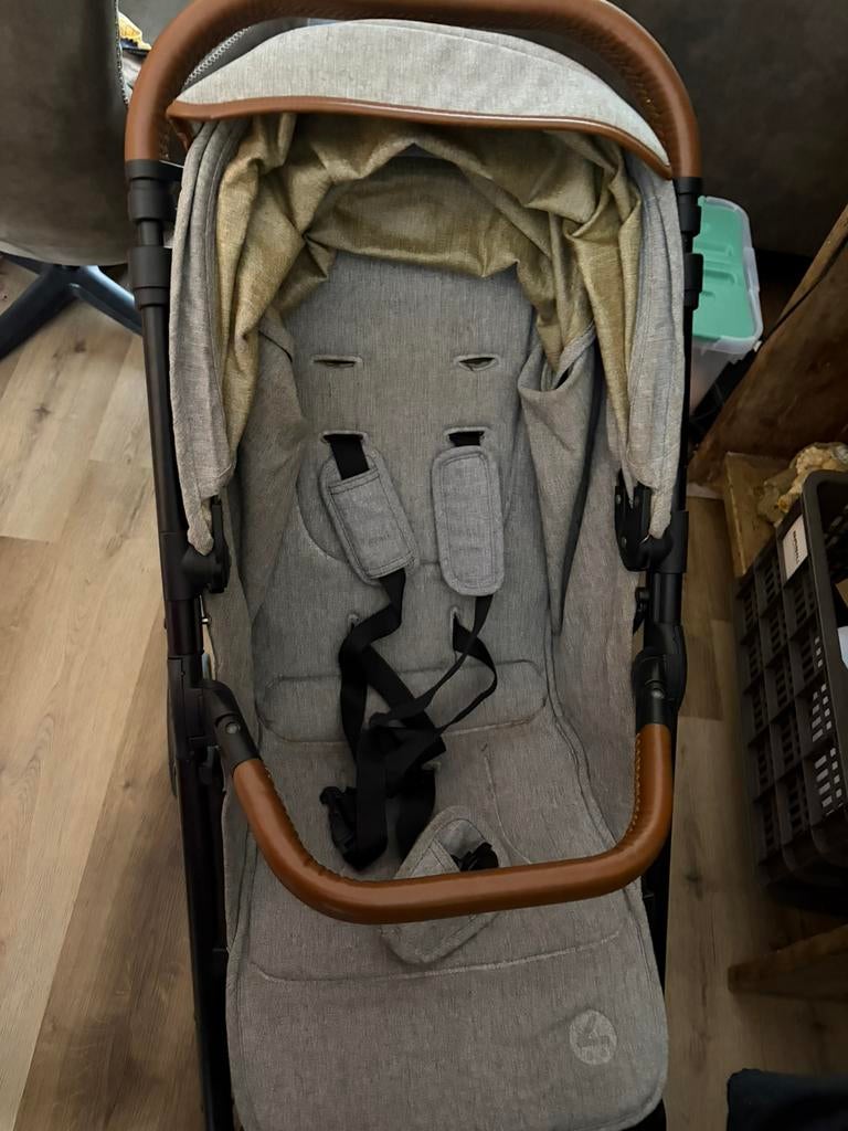 Mutsy buggy, Ophalen, Zo goed als nieuw, Verstelbare rugleuning