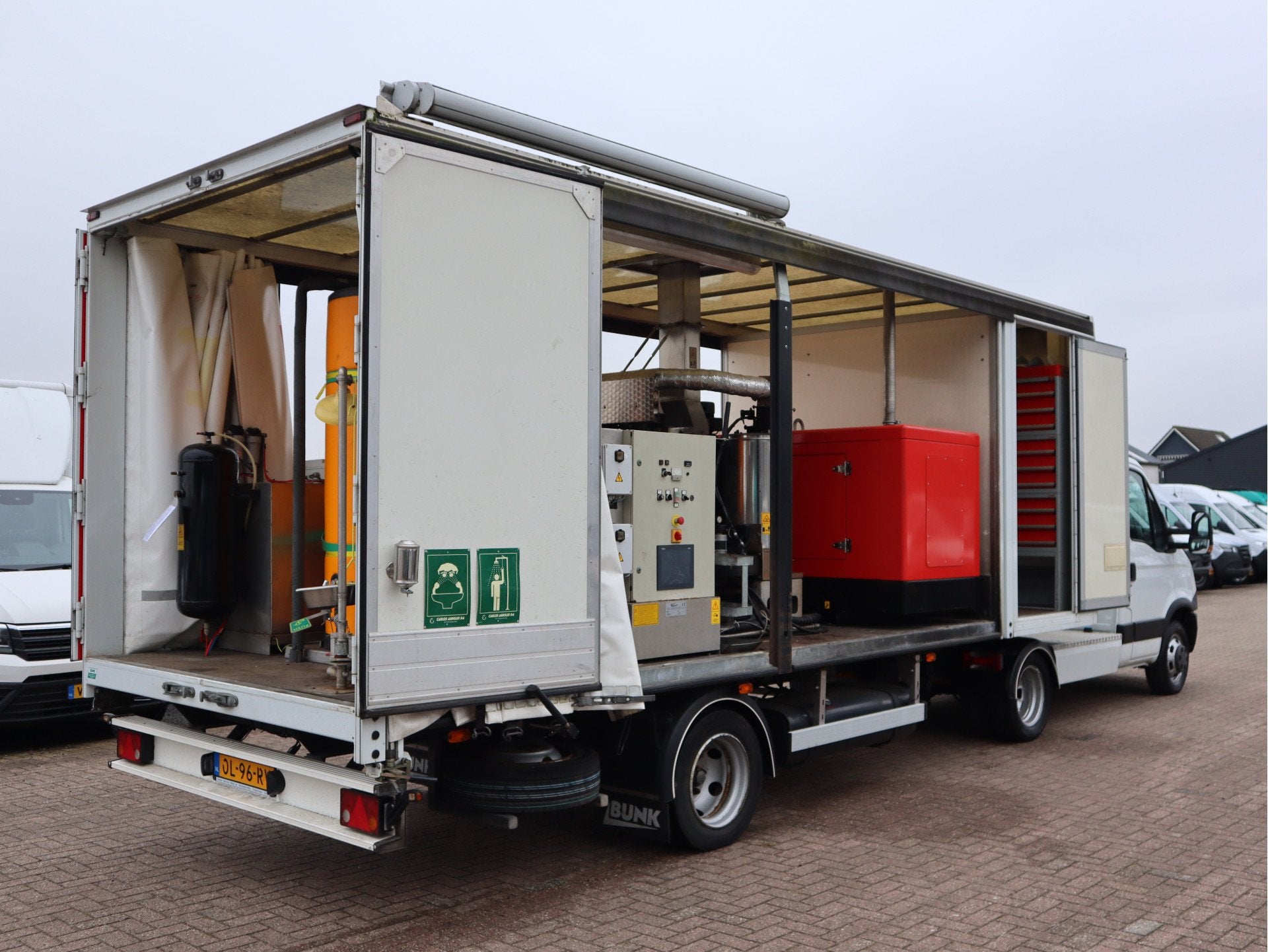Iveco Daily 40C21 3.0 Be-Trekker + Waterzuivering Trailer +, Auto's, Bestelauto's, Euro 5, Gebruikt, 4 cilinders, Iveco