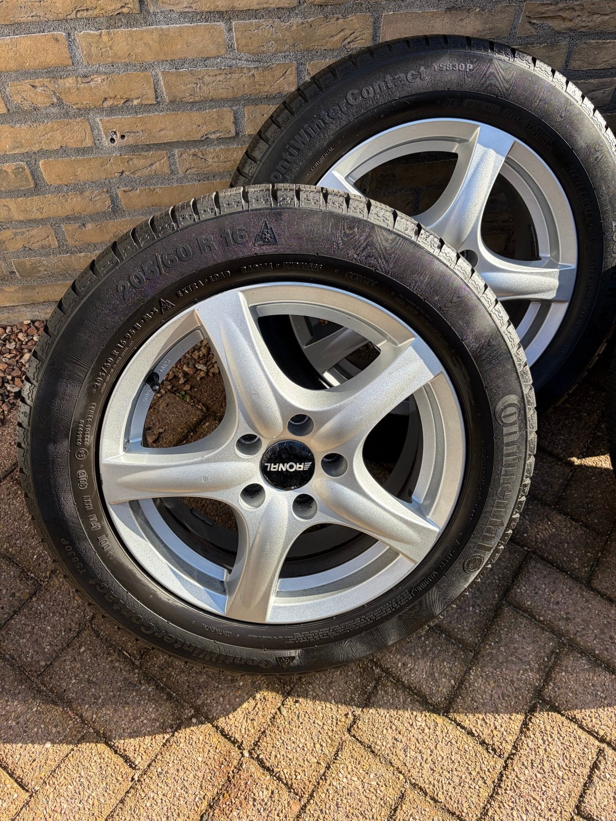 Continental Winterbanden op Ronal Velgen 205/60 R16, Ophalen, Gebruikt, 16 inch, Banden en Velgen