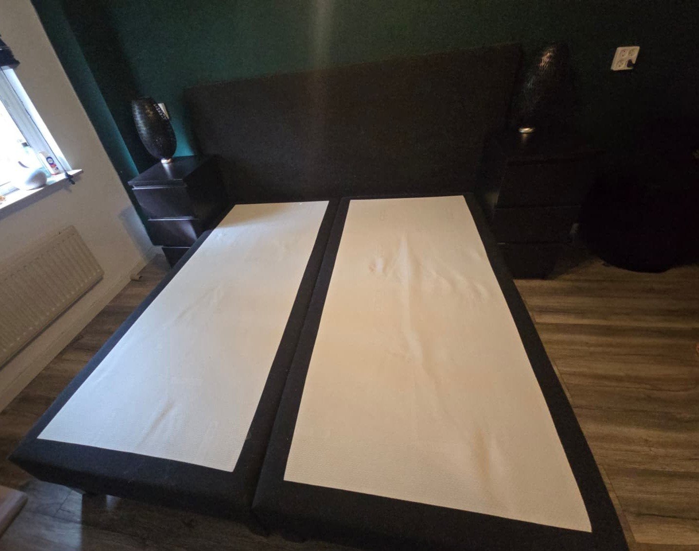 Ruilen! 180x200 Boxspring met 2 nachtkastjes (excl matras), Ophalen, Gebruikt, Zwart, Tweepersoons