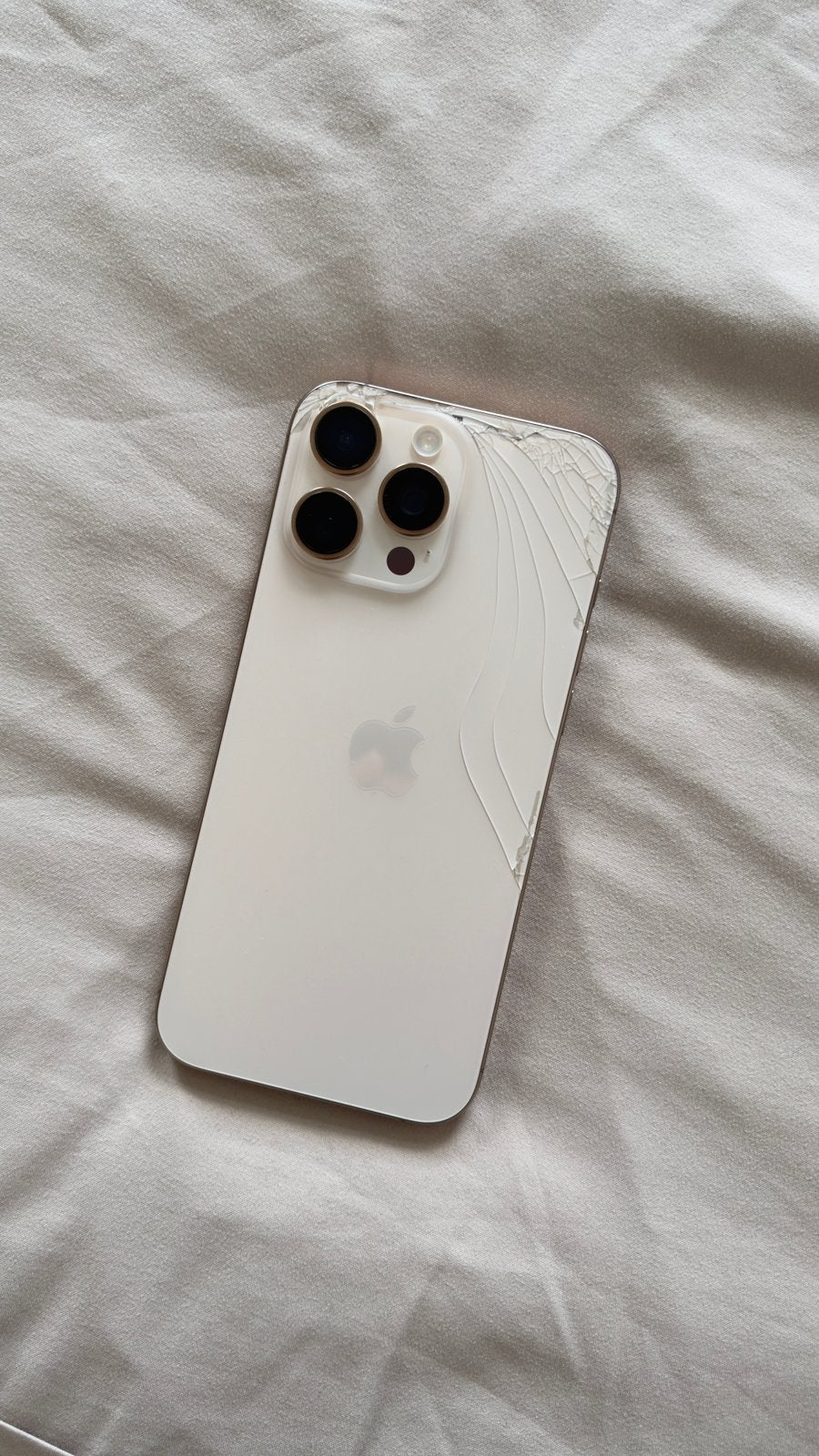 iPhone 16 pro max Desert Titanium 256gb