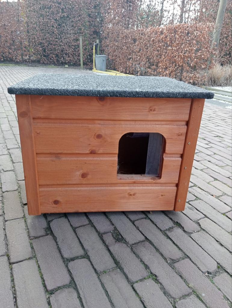 Weerbestendig kattenhuis/ hondenhok, Ophalen of Verzenden, Nieuw, Minder dan 75 cm, Minder dan 65 cm