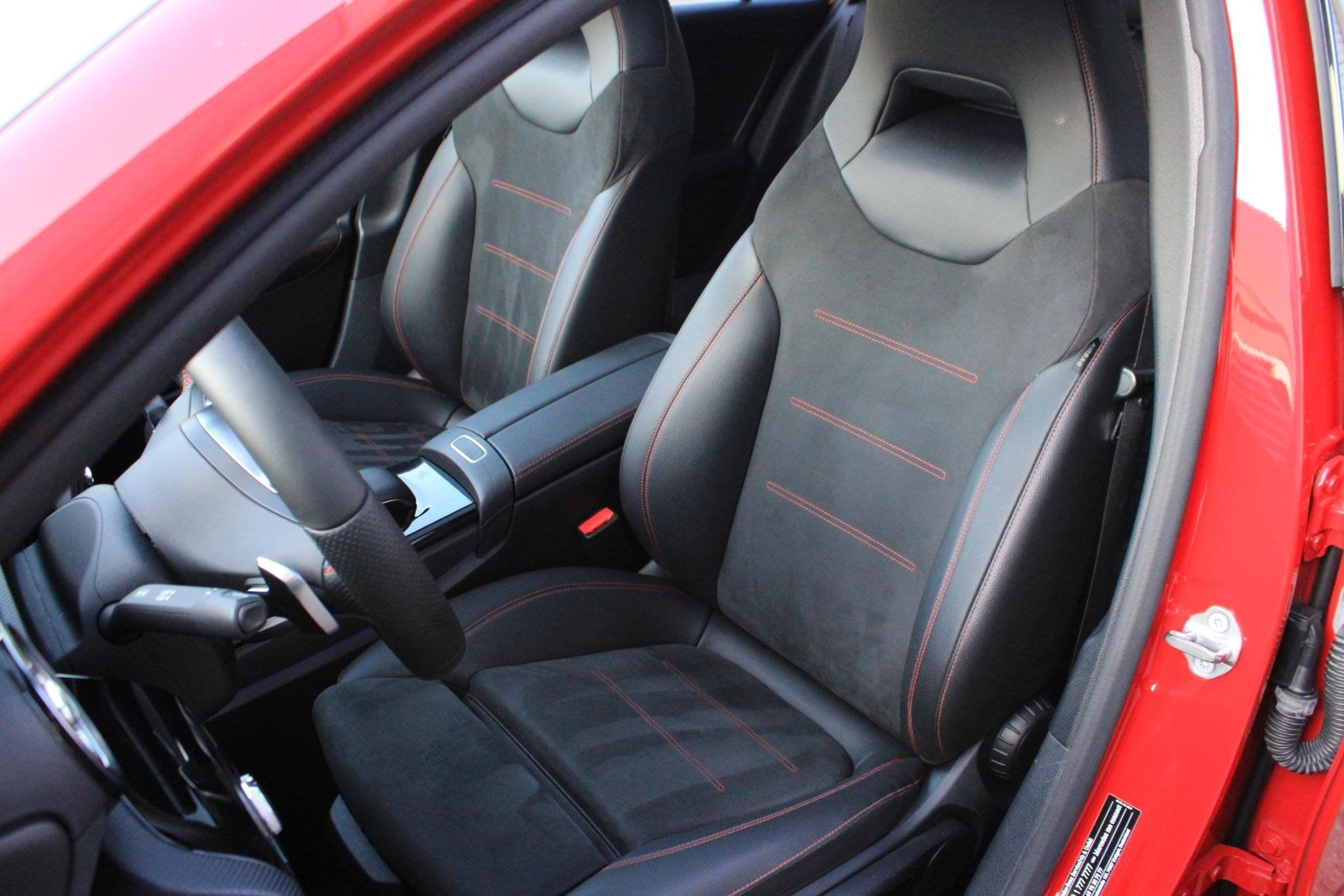Mercedes-Benz A-Klasse 200 AMG Pano | Widescreen | Sfeerverl, Auto's, Stof, Gebruikt, 4 cilinders, 163 pk